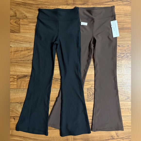 Yogalicious Girls Ribbed Flare Leggings - Black and Brown - Picture 1 of 8